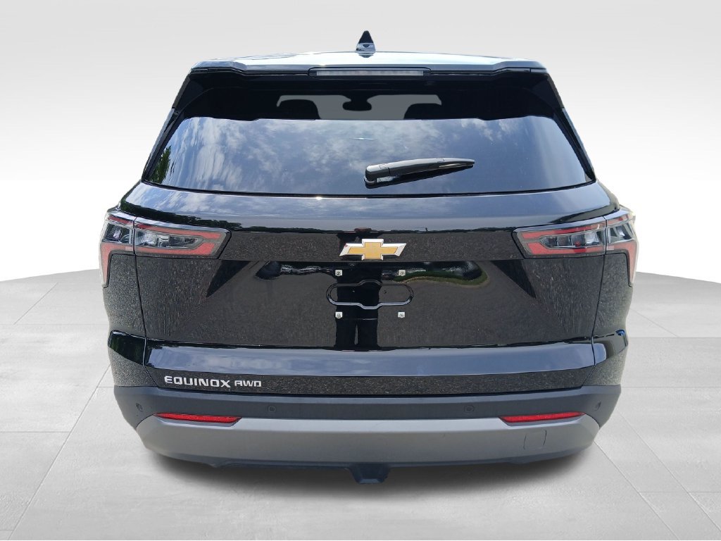 Used 2025 Chevrolet Equinox LT AWD/4WD image 5