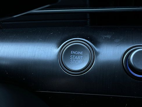 Used 2025 Hyundai Kona SEL image 29