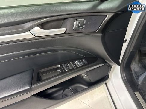Used 2019 Ford Fusion Energi Titanium image 10