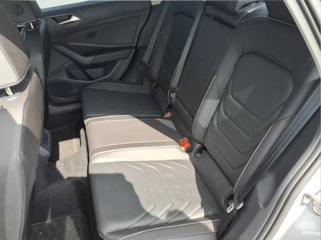 Certified 2023 Volkswagen Jetta SEL FWD image 11