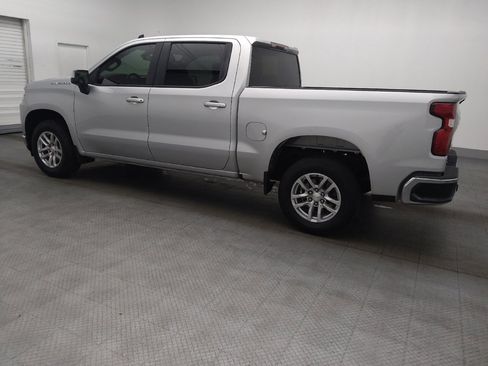 Used 2021 Chevrolet Silverado 1500 LT image 3