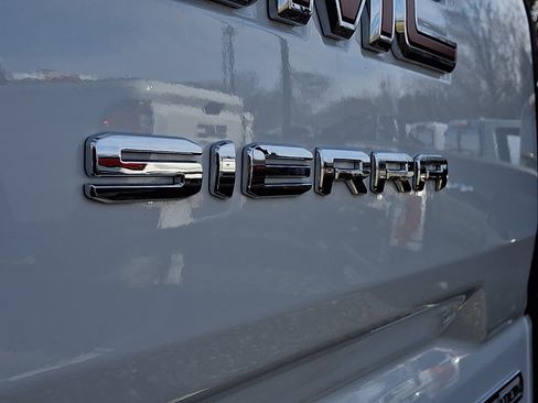 New 2026 GMC Sierra 1500 Elevation image 11