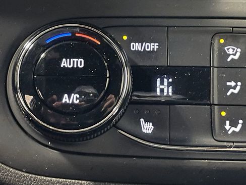 Used 2024 Buick Envista Preferred w/ Convenience I Package image 29