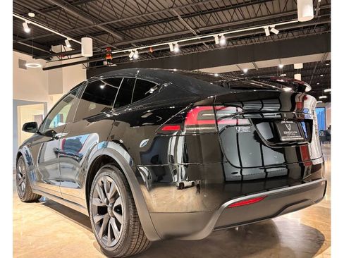 Used 2025 Tesla Model X image 16