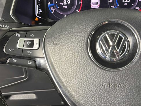 Used 2021 Volkswagen Tiguan SEL AWD/4WD image 31
