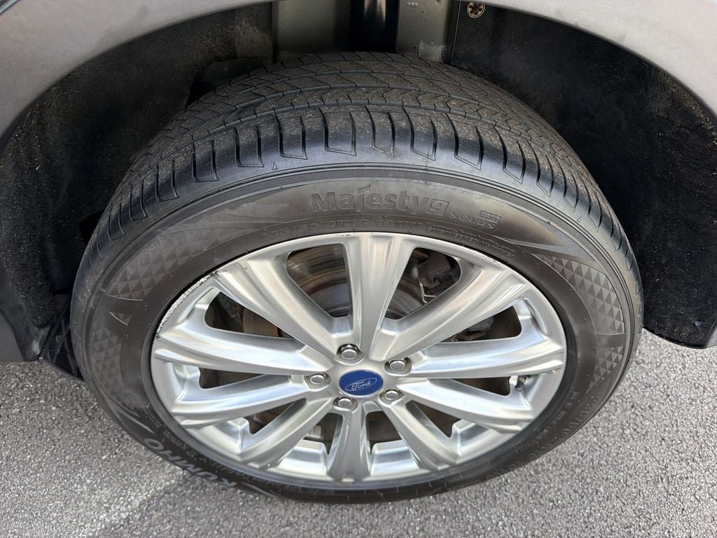 Used 2018 Ford Escape SE FWD image 12