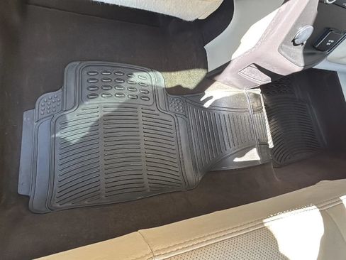 Used 2019 Lincoln MKT AWD image 37