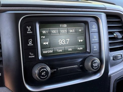 Used 2017 RAM 1500 Express AWD/4WD image 15