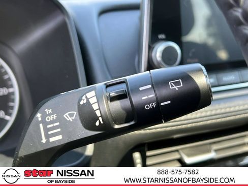 Used 2021 Nissan Rogue SV w/ Premium Package image 24