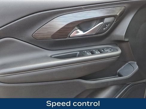 Used 2022 GMC Terrain SLE w/ Driver Convenience Package image 22