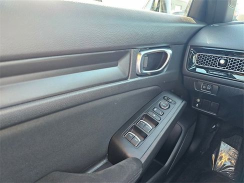 Used 2022 Honda Civic Sport image 28