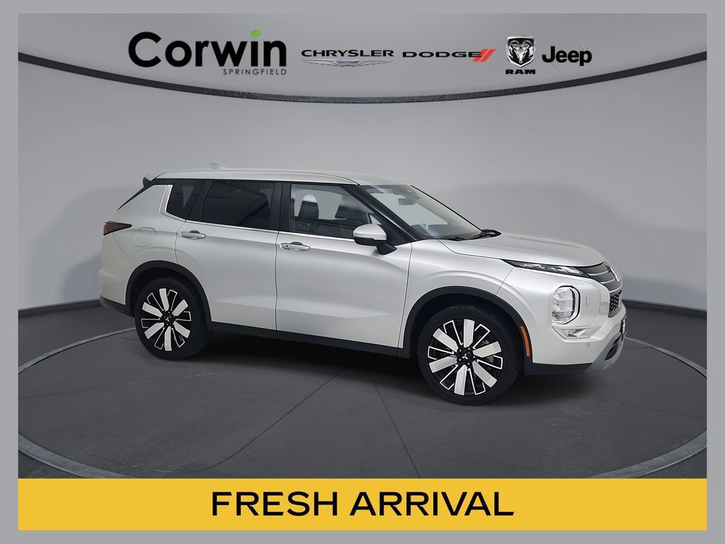 Used 2025 Mitsubishi Outlander SE AWD/4WD 360° Tour