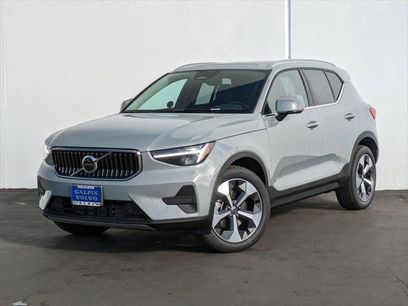 New 2025 Volvo XC40 B5 Core w/ Protection Package Premier