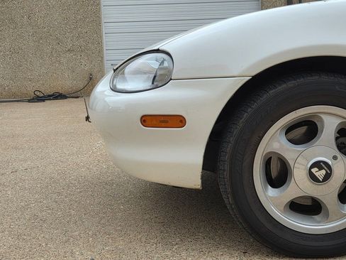 Used 1999 MAZDA MX-5 Miata image 11