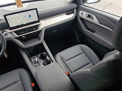 New 2026 Ford Explorer Active w/ Active Comfort Package image 11