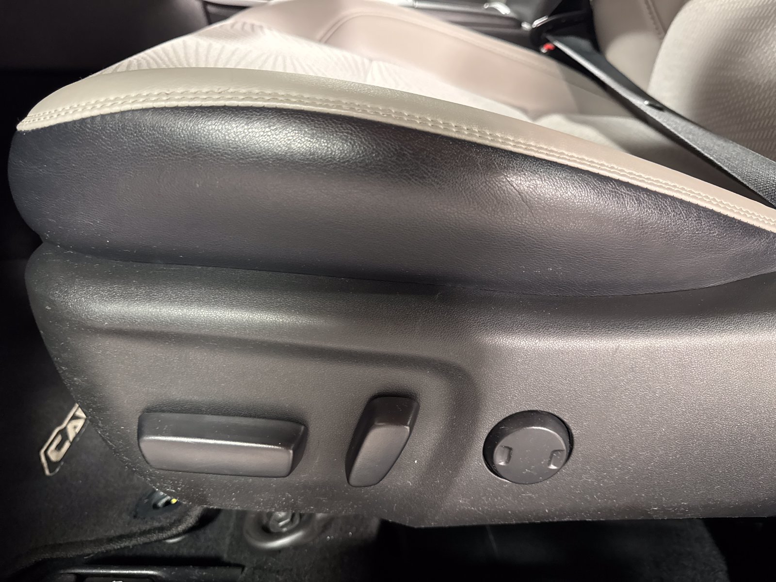 Used 2017 Toyota Camry SE FWD image 11