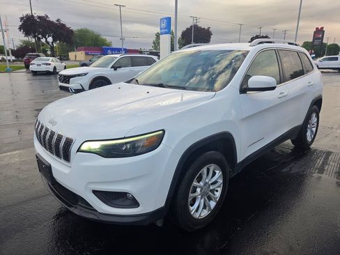 Used 2019 Jeep Cherokee Latitude w/ Popular Appearance Group AWD/4WD image 6