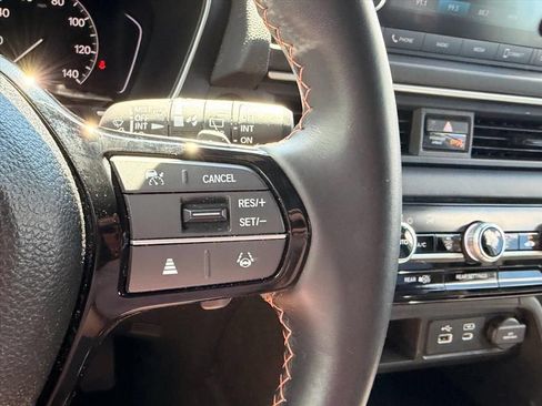 Used 2025 Honda Pilot Sport image 21