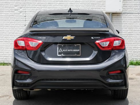 Used 2016 Chevrolet Cruze Premier FWD image 9