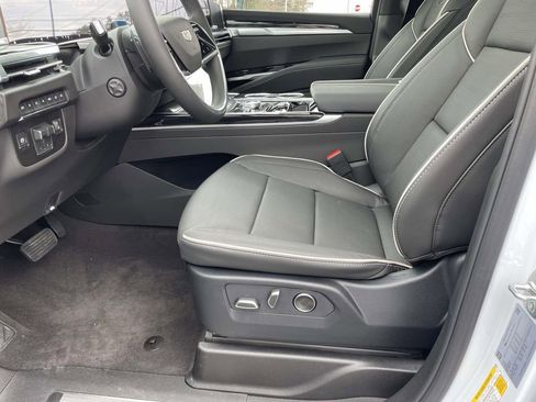 New 2026 Cadillac Escalade ESV Sport w/ Touring Package image 22