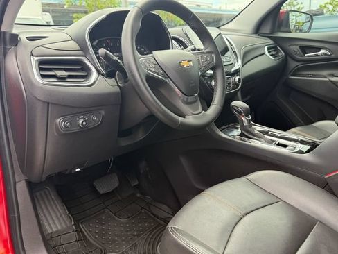 Used 2024 Chevrolet Equinox Premier FWD image 11