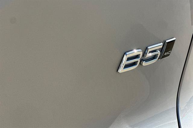 Certified 2025 Volvo XC40 B5 Core AWD/4WD image 33
