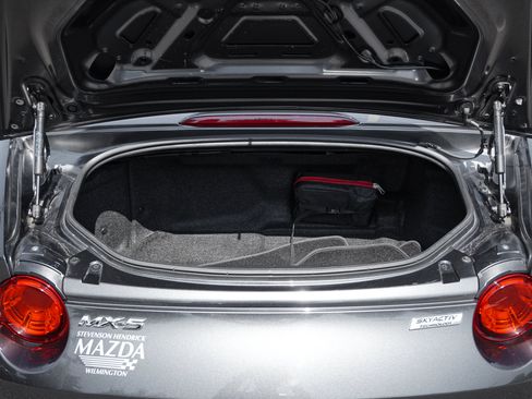 Used 2016 MAZDA MX-5 Miata Grand Touring RWD image 32