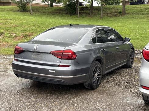 Used 2017 Volkswagen Passat 1.8T SE FWD image 4