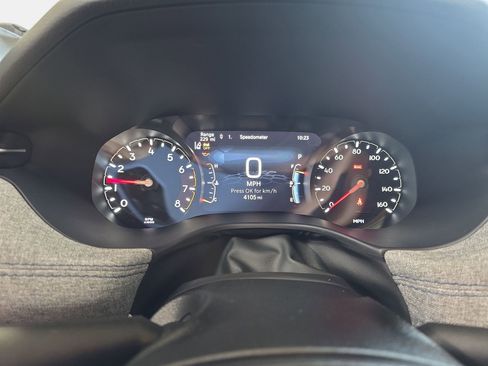 Used 2025 Jeep Compass Latitude AWD/4WD image 19