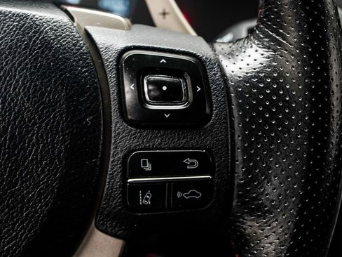 Used 2019 Lexus IS 300 image 27