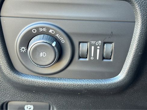 Certified 2021 Jeep Grand Cherokee L Limited image 16