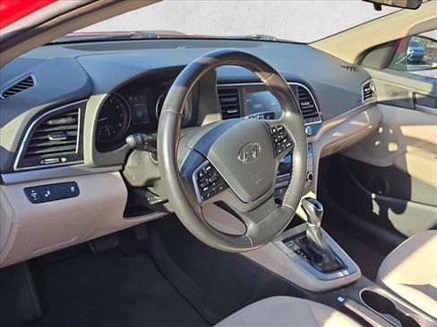 Used 2017 Hyundai Elantra SE w/ SE A/T Tech Package 03 image 9