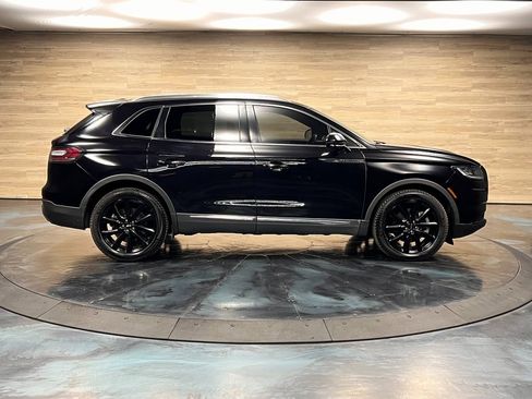 Used 2021 Lincoln Nautilus Reserve w/ Monochromatic Package image 10