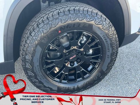 New 2026 GMC Acadia AT4 w/ Luxury Package image 22