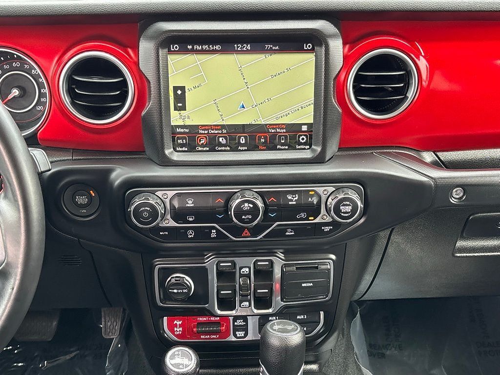 Used 2022 Jeep Wrangler Unlimited Rubicon AWD/4WD image 16