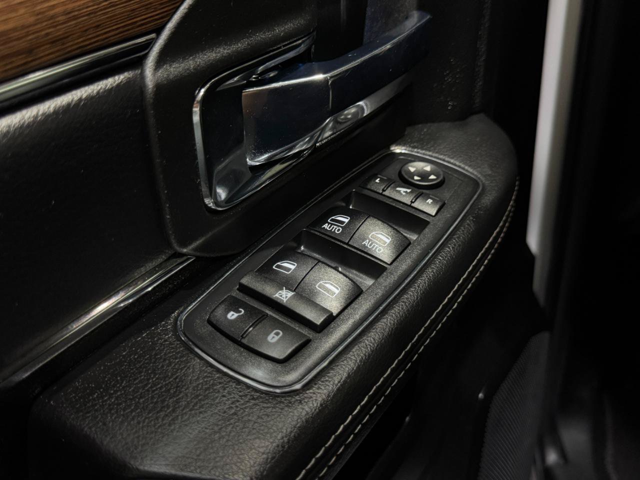 Used 2018 RAM 2500 Laramie w/ Convenience Group AWD/4WD image 32