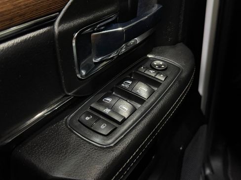 Used 2018 RAM 2500 Laramie w/ Convenience Group AWD/4WD image 32