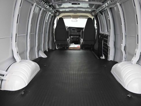 New 2026 GMC Savana 3500 Extended image 17