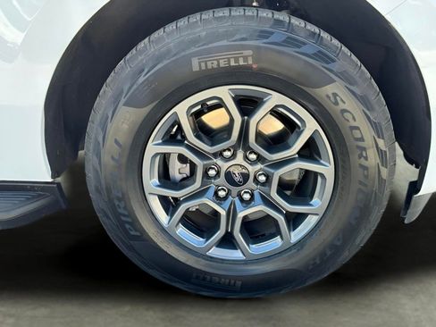 Certified 2025 Ford Expedition Active AWD/4WD image 17