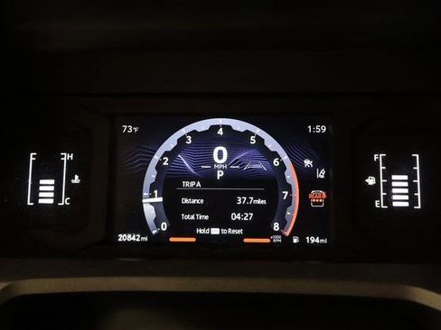 Used 2025 Toyota 4Runner SR5 AWD/4WD image 15