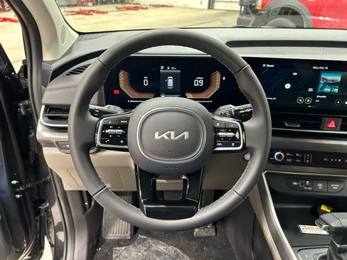 New 2026 Kia Carnival image 11