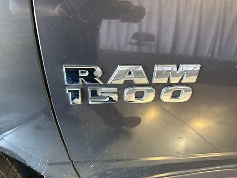 Used 2018 RAM 1500 Express RWD image 10