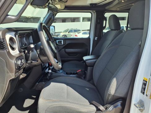 Used 2024 Jeep Wrangler Sport S image 17