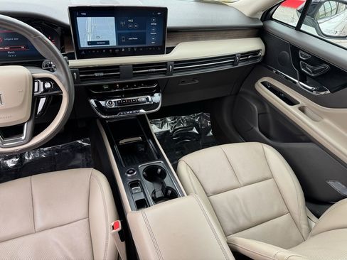 Used 2023 Lincoln Corsair Reserve w/ Equipment Group 201A image 18