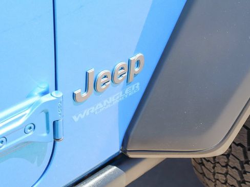 Used 2022 Jeep Wrangler Unlimited Rubicon 4xe AWD/4WD image 25