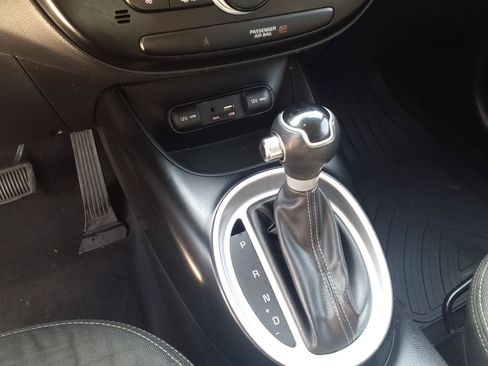Used 2018 Kia Soul + FWD image 19