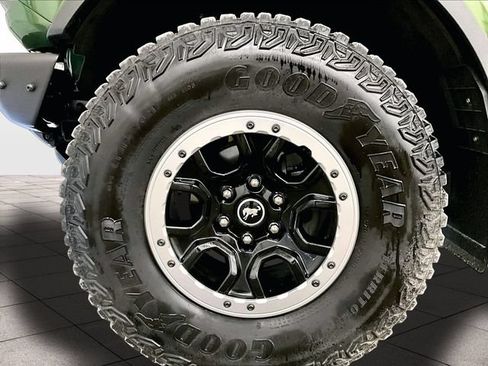 Used 2023 Ford Bronco Badlands AWD/4WD image 8