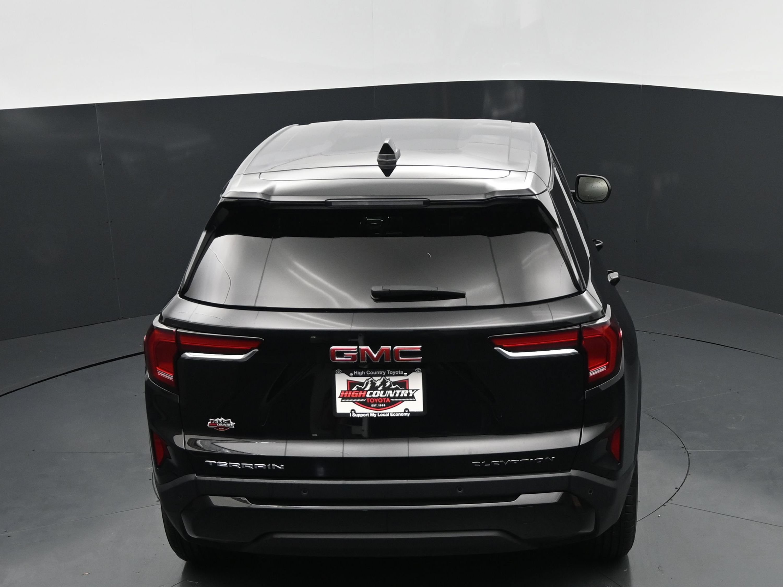 Used 2026 GMC Terrain Elevation FWD image 31