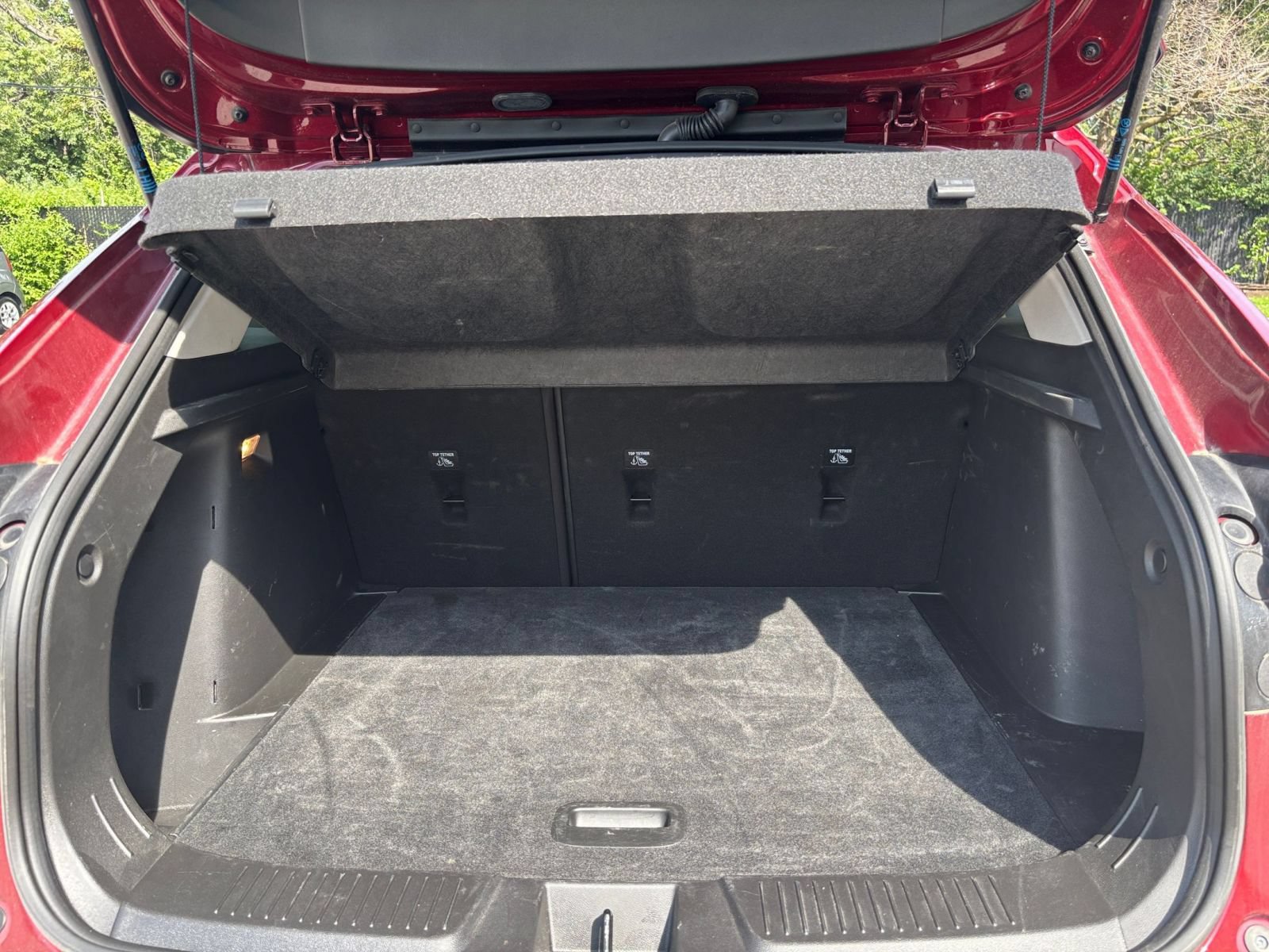 Used 2025 Chevrolet Trax LT FWD image 29