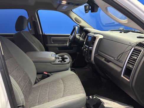 Used 2017 RAM 1500 Big Horn AWD/4WD image 24
